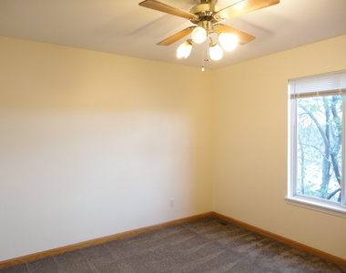 14029 S Lakeridge Drive - Photo Thumbnail 8