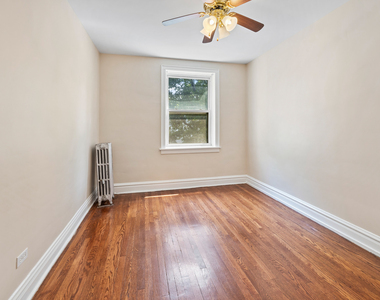 3332 N Claremont Avenue - Photo Thumbnail 8