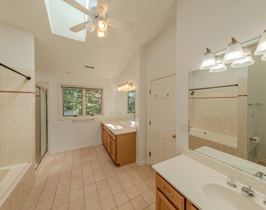 3121 Lake Avenue - Photo Thumbnail 17