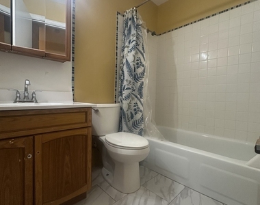 1284 Prairie Avenue - Photo Thumbnail 12