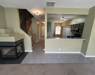 935 Viewpoint Drive - Photo Thumbnail 2