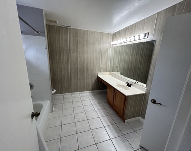 935 Viewpoint Drive - Photo Thumbnail 15