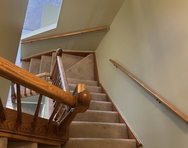 935 Viewpoint Drive - Photo Thumbnail 10