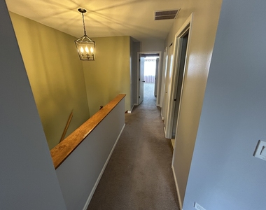 935 Viewpoint Drive - Photo Thumbnail 11