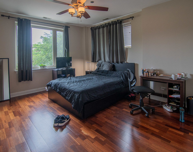 4950 N Western Avenue - Photo Thumbnail 5