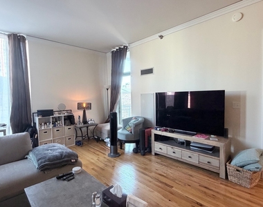170 W Polk Street - Photo Thumbnail 2