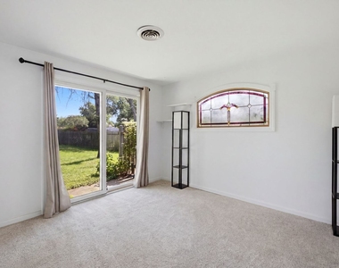 1624 W Weathersfield Way - Photo Thumbnail 19