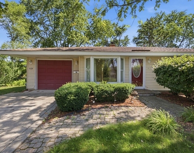 1624 W Weathersfield Way - Photo Thumbnail 5
