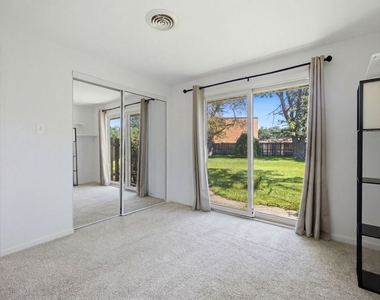 1624 W Weathersfield Way - Photo Thumbnail 20