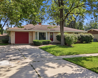 1624 W Weathersfield Way - Photo Thumbnail 3