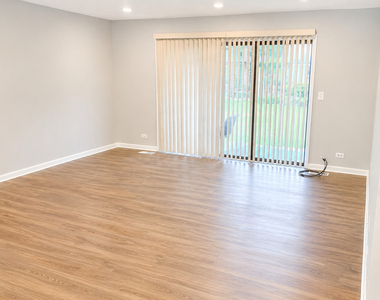 4780 Calvert Drive - Photo Thumbnail 7