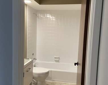 129 W Quincy Street - Photo Thumbnail 7