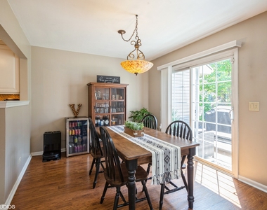 707 Clover Hill Court - Photo Thumbnail 10