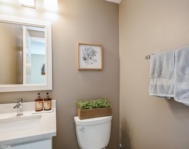 707 Clover Hill Court - Photo Thumbnail 15