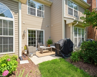 707 Clover Hill Court - Photo Thumbnail 17