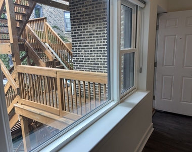1760 N Clark Street - Photo Thumbnail 11