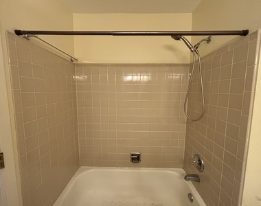 200 Dublin Lane - Photo Thumbnail 12