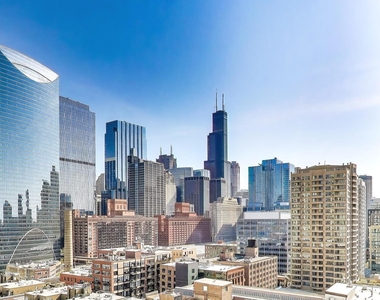 330 N Jefferson Street - Photo Thumbnail 24