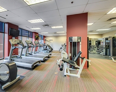 330 N Jefferson Street - Photo Thumbnail 26