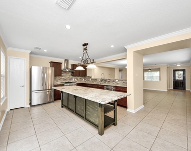 3815 Pebble Garden Lane - Photo Thumbnail 17