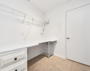 3815 Pebble Garden Lane - Photo Thumbnail 6