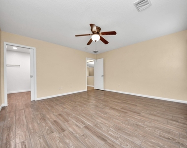 3815 Pebble Garden Lane - Photo Thumbnail 29