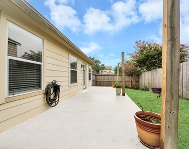 3815 Pebble Garden Lane - Photo Thumbnail 40