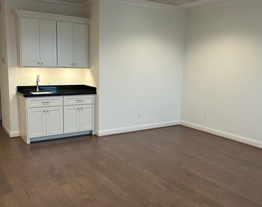 2548 N Bay Place N - Photo Thumbnail 5