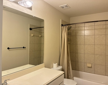 2588 Hallmark Oak Street - Photo Thumbnail 20