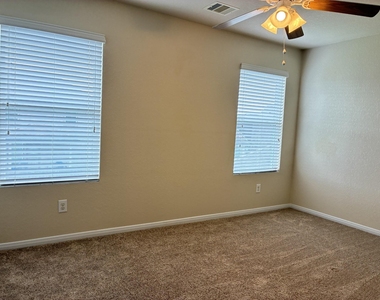2588 Hallmark Oak Street - Photo Thumbnail 17