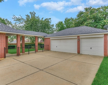 6615 Haughton Drive - Photo Thumbnail 40