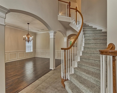 6615 Haughton Drive - Photo Thumbnail 4
