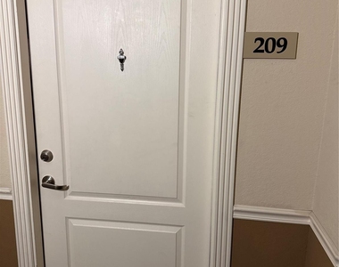 1711 Old Spanish Trail - Photo Thumbnail 5