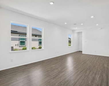 18027 Lasso Mills Drive - Photo Thumbnail 3
