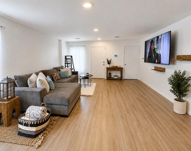 20910 Zuccala Drive - Photo Thumbnail 4