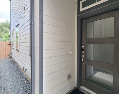 17105 White Acer Way - Photo Thumbnail 3