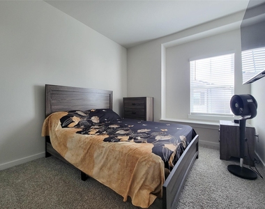 17105 White Acer Way - Photo Thumbnail 14