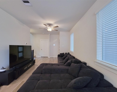 17105 White Acer Way - Photo Thumbnail 11
