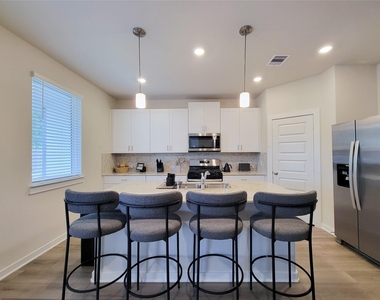 17105 White Acer Way - Photo Thumbnail 7