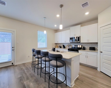 17105 White Acer Way - Photo Thumbnail 6