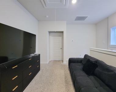 17105 White Acer Way - Photo Thumbnail 20