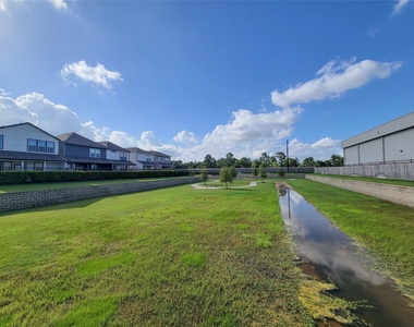 17105 White Acer Way - Photo Thumbnail 28