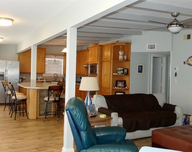58 Lakeside Drive - Photo Thumbnail 8