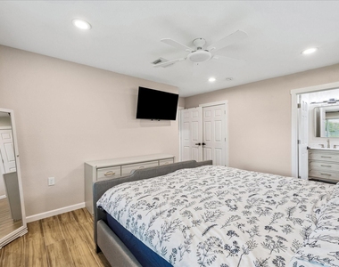 405 N Fulton Street - Photo Thumbnail 24