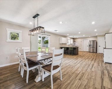 405 N Fulton Street - Photo Thumbnail 14