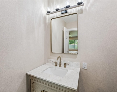 405 N Fulton Street - Photo Thumbnail 25