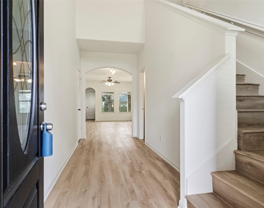 12339 Ridgecrest Drive - Photo Thumbnail 5