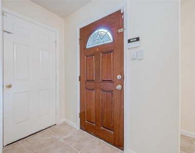7514 Trail Hollow - Photo Thumbnail 7