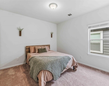 7954 Cypress Country Drive - Photo Thumbnail 11