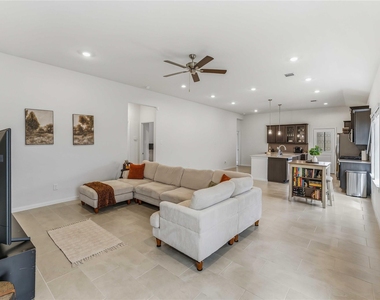 7954 Cypress Country Drive - Photo Thumbnail 3
